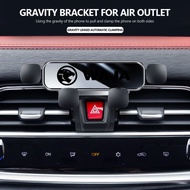 Portable Car Phone Holder Retractable Car Stand Car Outlet Gravity Navigation Phone Holder For Proto
