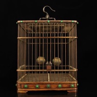 Lồng chim bằng gỗ được làm thủ công cao 40 cm rộng 23 cm.