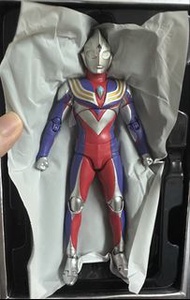 再版 真骨雕 Shf ultraman tiga 超人迪加 複合型態 multi type