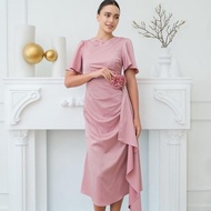 (AZ) ชุดเดรสออกงาน ชุดเพื่อนเจ้าสาว เดรสมีแขน สไบเอว แถมดอกไม้2ดอก ผ้าเครบซาตินพรีเมียม มีซับใน Wome