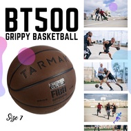 TARMAK ลูกบาสเก็ตบอลสำหรับผู้ใหญ่ รุ่น BT500 เบอร์ 7 (สีน้ำตาล) ( BT500 Adult Size 7 Grippy Basketball - BrownGreat ball feel  ) ลูกบาส  ลูกบาสเก็ตบอล บาสเกตบอล Basketball