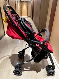輕巧Combi bb 車