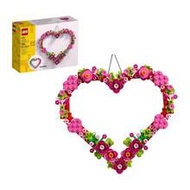 Heart Ornament Building Toy Kit , Heart Shaped Arrangement Of Artificial Flowers , Great Gift For Lo