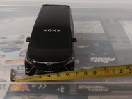 【Toyota Voxy】(另有紫色，白色，綠色版本可供選擇) 全新1:30 黑色豐田“Voxy‘’玩具模型經典混能回力7人車 black color toyota voxy hybrid mpv c
