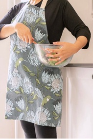 aLoveSupreme 南非文青手繪隔熱手套及圍裙組_藍色鐵灰底帝王花