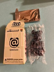 Bearbrick Series 44 Be@RBRICK大隱藏版牛仔布FDMTL