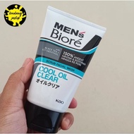 Biore men scrub facial wash cool oil clear 100 grams