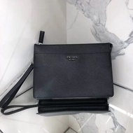 PRADA 男款手包26x19cm 全新正貨e