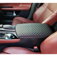 Ini adalah penutup sandaran tangan konsol tengah kami yang serasi dengan Lexus GS300 GS350. |   Sesu