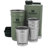 กิ๊ฟเซ็ตขวดใส่เหล้า พร้อมแก้วเป๊กสี่ใบและกระบอกเก็บ Stanley Adventure Shot Glass And Flask Set - 10-