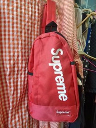 Supreme紅色斜背包手提包 全新未用有瑕疵