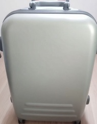 American Tourister 行李箱