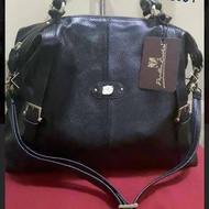 Tas papillon besar warna hitam