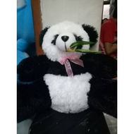 Boneka Panda Cina Responsibilities Daun