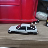 Diecast Inno64 Toyota Corolla AE86 Levin White Black Panda Inno 64 material