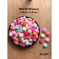 RM4.50/50 pieces : TF-009 - Resin - Bunga - Flower - 1.5 cm x 1.5 cm