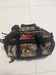Supreme 迷彩小包