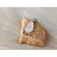 🍀 P731 - Natural Jadeite Jade Pendant with S925 Silver Inlay (with certificate) 天然翡翠A货白冰 ～ 掌上明珠 ～ 吊坠