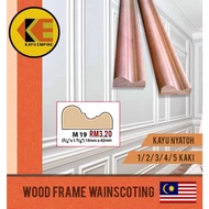 Wood moulding, wainscoting, material kayu Nyatuh siap digosok.