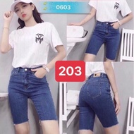 Women's stretchy knee-length jean shorts for everyday wear - QN Jean17