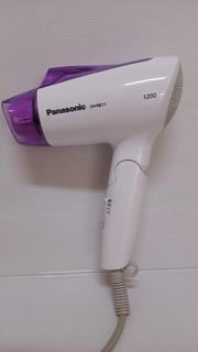 今年出廠近全新 國際牌 Panasonic 負離子吹風機 EH-NE11