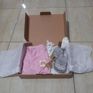 I. HAMPERS BOX CUSTOM 1hampers M, 1 pink jumpswit 0-6 months 1 skider s 0-6 months gray