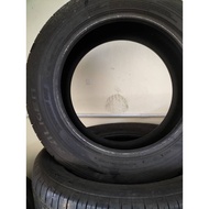 TYRE SECOND 215 60 17