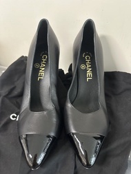 Chanel 珍珠跟高跟鞋