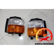 FRONT SIGNAL LAMP NISSAN UD CW520 TURN SIGNAL LAMP NISSAN UD CW520 CH250 450 CD520 TURN LAMP