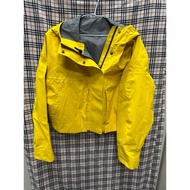Gore-Tex Yellow Windproof Short Jacket (Gore-Tex)