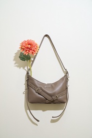 BESTER  “Gibson” Bag (มาพร้อมถุงผ้า)