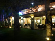 凱博羅氏旅館 (Hostal Cabo Roche)