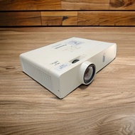 Panasonic PT-VW345N high projector, 3700lm light measurement, projection bulb used for more than 800
