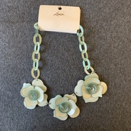 Lovisa Big Flower Light Green Short Necklace