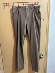 Uniqlo 男裝卡其色西裝返工九分褲Pants