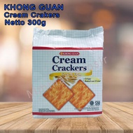 Khong Guan / Biskuit Cream Crackers / Biskuit Krekers Gandum / 350gr