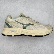 Mizuno Racer S