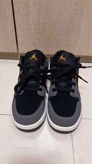 Nike Air Jordan 1 Low 黑灰黃色