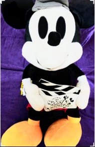 帳號內物品可併單限時大特價   迪士尼Disney米奇Mickey導演娃娃玩偶抱枕全長46cm坐黑白復古90週年兒童玩具