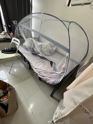 蚊帳連蚊帳架