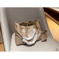 Spray Bucket Bag Chain Bag

24bundle
28 x 20 x Bucket Bag Chain Bag

24bundle
28 x 20 x Summer