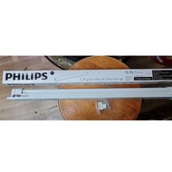 Philips T5 Essential Batten TCH086 1x14W Philips T5 fluorescent tube set - 865 Cool Daylight