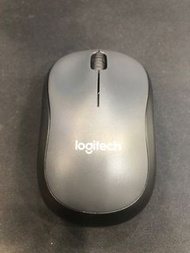 羅技Logitech M221滑鼠