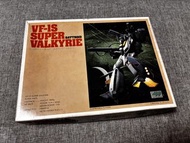 Bandai 1/100 VF-1S Super Valkyrie 模型