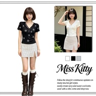Miss Kitty Short-Sleeved V-Neck Top Decorative Star Pattern Fabric With A That Tightens The Shape Wo