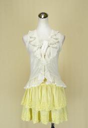 貞新 Rue de B 日本 白色V領無袖棉質上衣M(2號)+bait 專櫃 粉黃綿質蕾絲蛋糕裙F號(76544)