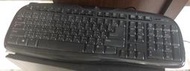 Logitech 羅技 鍵盤 黑色 有線鍵盤 USB 防小潑水 防濺灑 隨插即用 可調式 傾斜支腳 人體工學 折疊收納