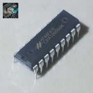 HT46F47E Dip-18 Tancap Holtek HT46F47 HT 46F47 46F47E IC Cost Effective 8-bit Flash A/D MCU with EEP