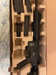 M4A1電動槍 半金屬 近全新 合法初速
