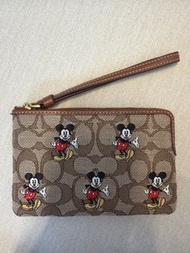 Coach Disney 聯名手拿包